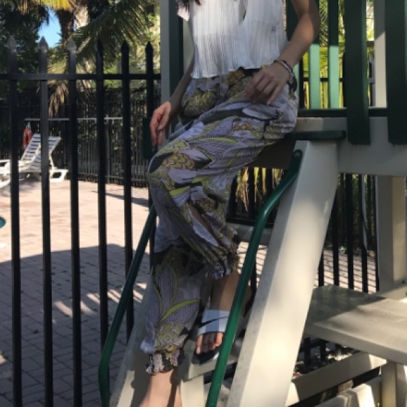 Pants - Picture 2 of 4